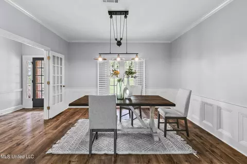 Dining - 602 Forest Point Dr, Brandon, MS 39047 photo 2 of 6