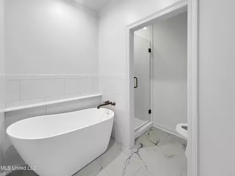 Bath - 112 Darrowsby Pl, Madison, MS 39110 photo 2 of 3