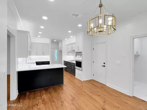 Kitchen - 112 Darrowsby Pl, Madison, MS 39110 photo 1 of 3