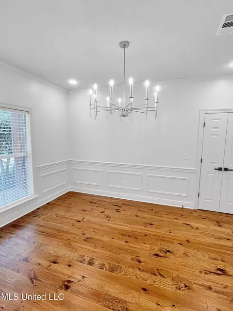 Dining - 112 Darrowsby Pl, Madison, MS 39110 photo 2 of 2