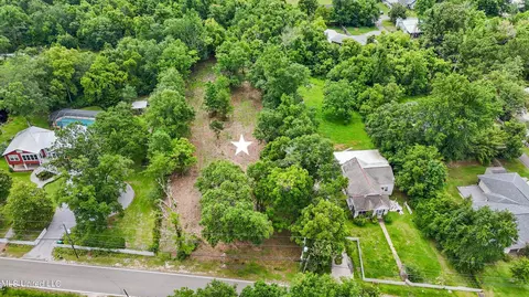 521 Jeff Davis Ave, Waveland, MS 39576