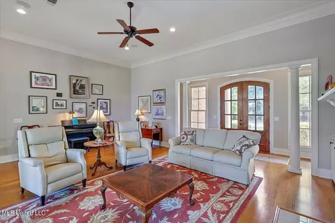 Living - 636 Cedar Hill Rd, Flora, MS 39071 photo 3 of 4