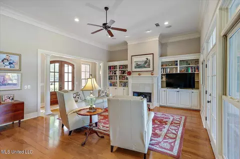 Living - 636 Cedar Hill Rd, Flora, MS 39071 photo 2 of 4