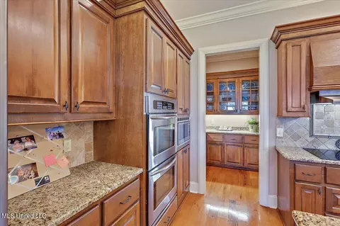 Kitchen - 636 Cedar Hill Rd, Flora, MS 39071 photo 5 of 6