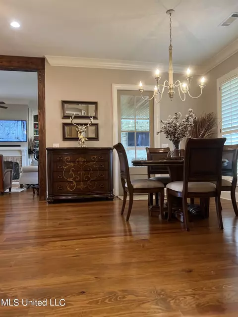 Dining - 186 Slade Rd, Morton, MS 39117 photo 4 of 4