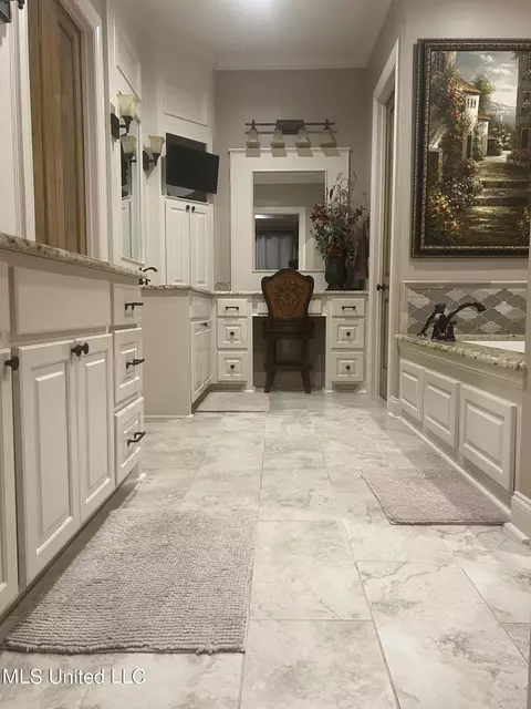 Bath - 186 Slade Rd, Morton, MS 39117 photo 2 of 13