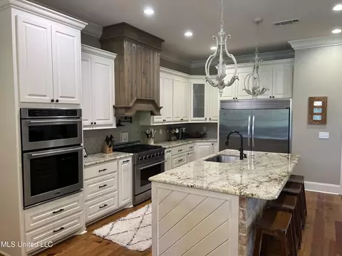 Kitchen - 186 Slade Rd, Morton, MS 39117 photo 5 of 8