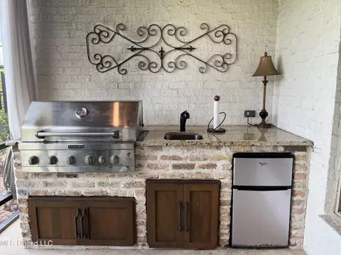 Kitchen - 186 Slade Rd, Morton, MS 39117 photo 1 of 8