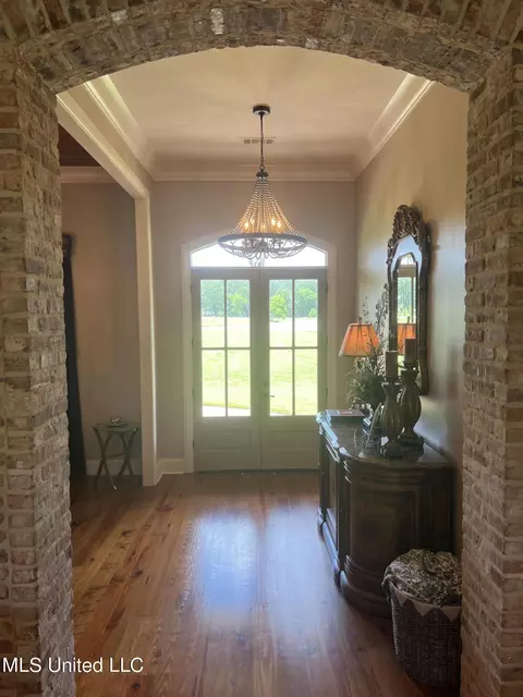 Entry Way - 186 Slade Rd, Morton, MS 39117 photo 1 of 5