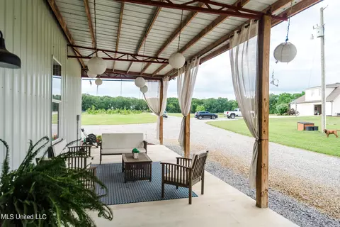 Exterior - 186 Slade Rd, Morton, MS 39117 photo 10 of 11