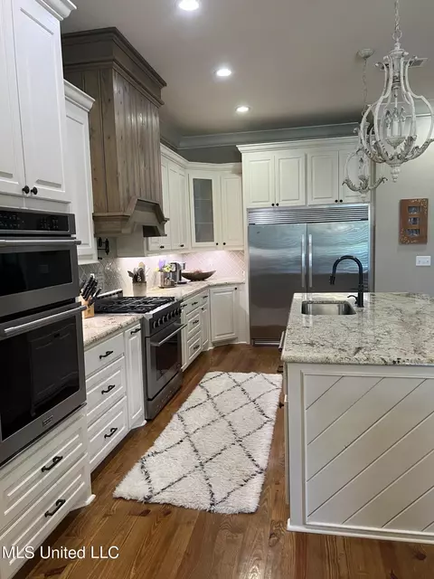 Kitchen - 186 Slade Rd, Morton, MS 39117 photo 4 of 8