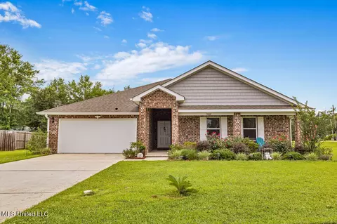 9002 Bellewood Pl, Biloxi, MS 39532