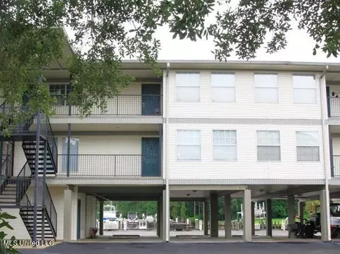 3230 Cumberland Rd #203, Ocean Springs, MS 39564