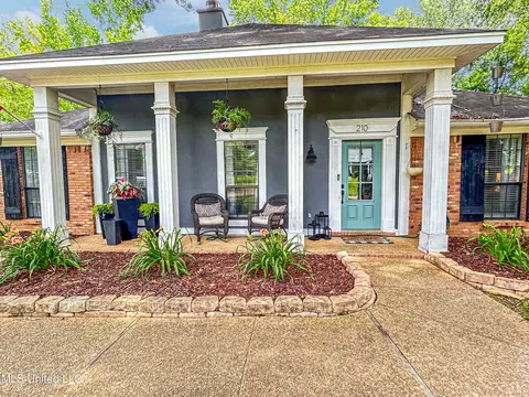 210 Pecan Blvd, Brandon, MS 39042 photo 2