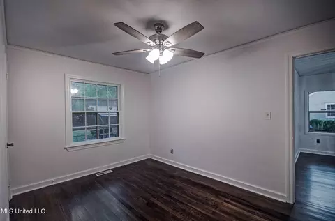 Bedroom - 105 S Park Dr, Jackson, MS 39211 photo 6 of 6