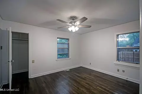 Bedroom - 105 S Park Dr, Jackson, MS 39211 photo 2 of 6
