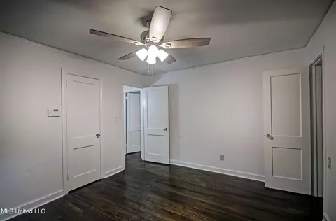 Bedroom - 105 S Park Dr, Jackson, MS 39211 photo 3 of 6