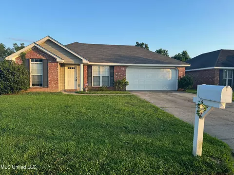 Exterior - 110 Cedar Spring Cir, Pearl, MS 39208 photo 2 of 7