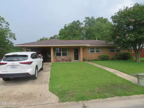 100 Dare Dr, Gulfport, MS 39503