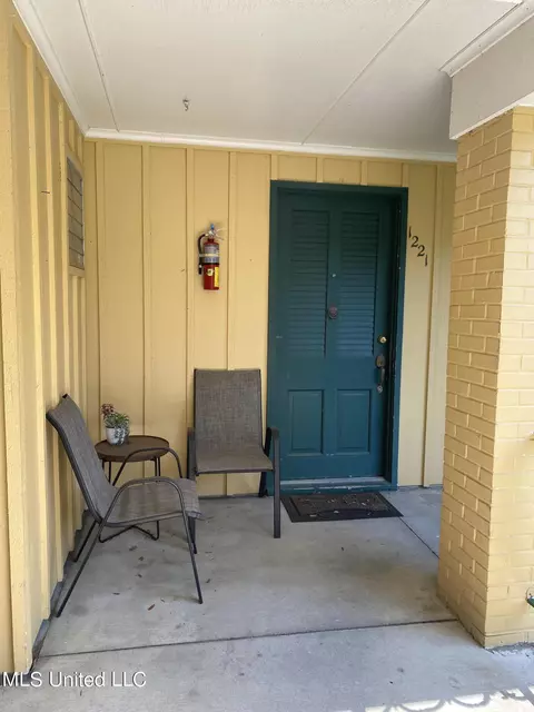 3310 Washington Ave #1221, Pascagoula, MS 39581