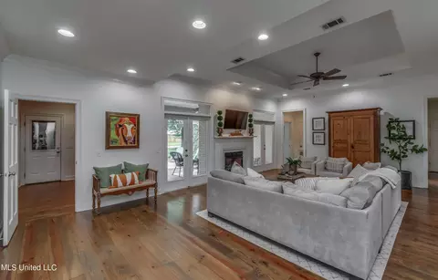 Living - 108 Laird Ave, Madison, MS 39110 photo 2 of 3