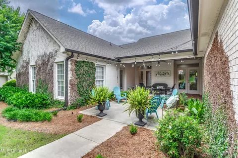 Exterior - 108 Laird Ave, Madison, MS 39110 photo 9 of 11