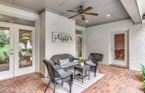Exterior - 108 Laird Ave, Madison, MS 39110 photo 5 of 11