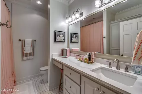 Bath - 108 Laird Ave, Madison, MS 39110 photo 2 of 7