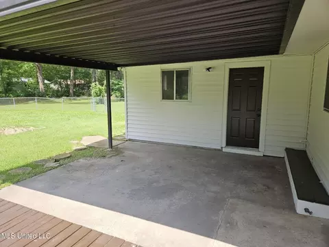 Exterior - 314 Francis St, Jackson, MS 39206 photo 2 of 3
