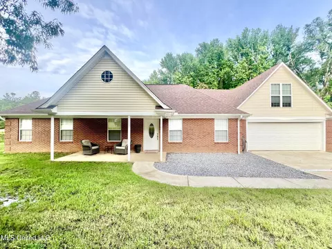 217 Yates Rd, Byhalia, MS 38611