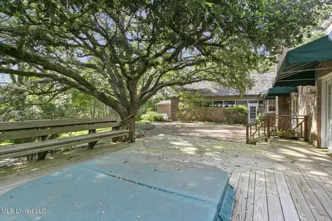 338 Saint Andrews Dr, Jackson, MS 39211 photo 19