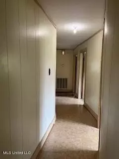 Entry Way - 326 S Washington St, Brookhaven, MS 39601 photo 1 of 1