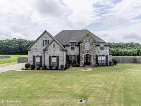 12811 Miller Farms Dr, Olive Branch, MS 38654