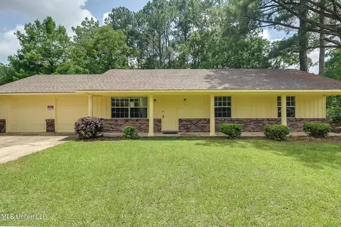 2417 Heritage Dr, Gautier, MS 39553