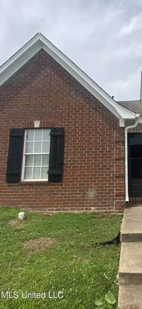 7365 Perrin Ln, Horn Lake, MS 38637