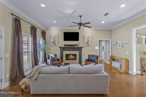 157 Britton Cir, Flowood, MS 39232 photo 2