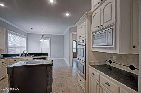Kitchen - 100 Wind Dance Dr, Madison, MS 39110 photo 3 of 4