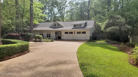 4463 E Ridge Dr, Jackson, MS 39211