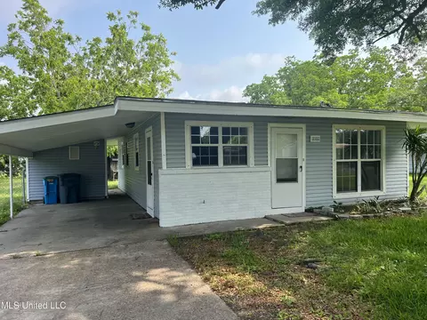 2705 Wilson Ave, Pascagoula, MS 39567