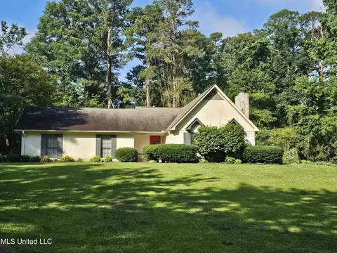 1538 Highway 35, Carthage, MS 39051