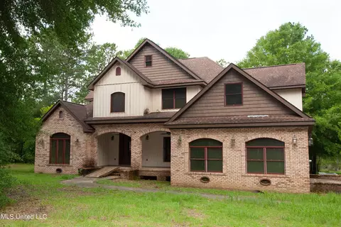 203 Luther Davis Rd, Lucedale, MS 39452