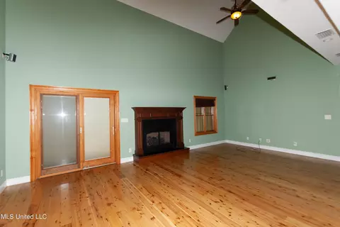 Living - 203 Luther Davis Rd, Lucedale, MS 39452 photo 1 of 1