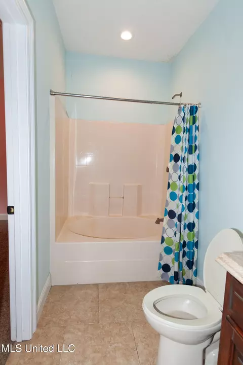 Bath - 203 Luther Davis Rd, Lucedale, MS 39452 photo 6 of 6