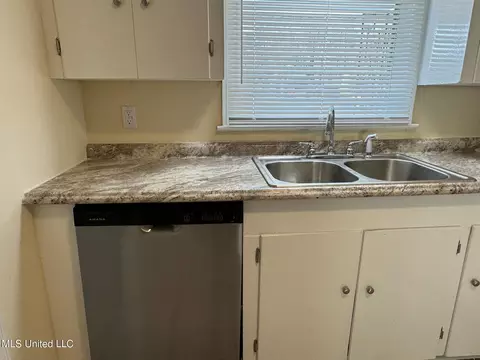 5838 Canton Park Dr, Jackson, MS 39211 photo 13