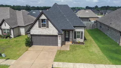 7937 Ironwood Dr, Southaven, MS 38671