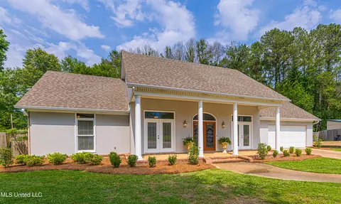 Exterior - 106 Windsor Cv, Madison, MS 39110 photo 3 of 13
