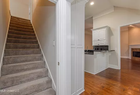 Entry Way - 106 Windsor Cv, Madison, MS 39110 photo 3 of 3