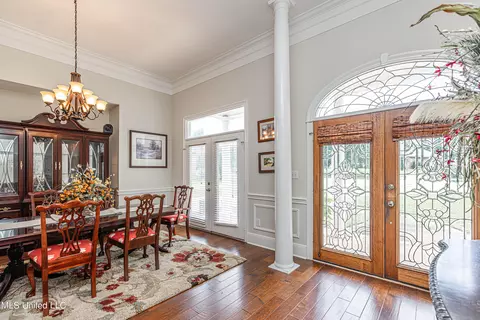 Entry Way - 106 Windsor Cv, Madison, MS 39110 photo 2 of 3