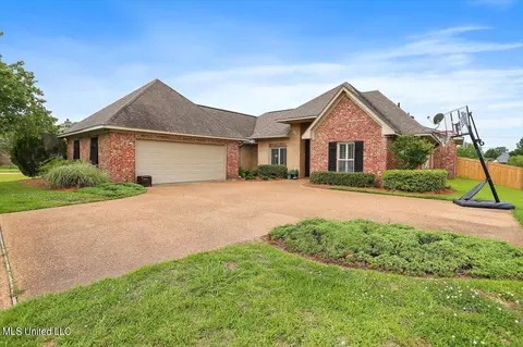 512 Turtle Ln, Brandon, MS 39047