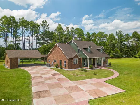 18339 Ty Valley Dr, Saucier, MS 39574